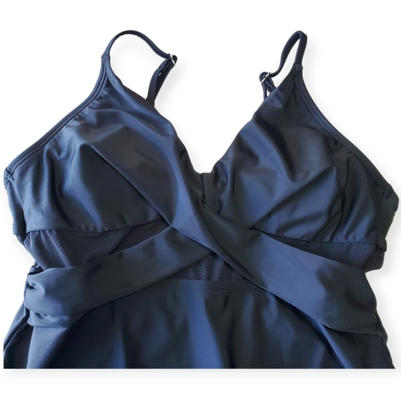 CUPSHE Women V Neck One Piece Swimsuit Wrapped Mesh Tummy Control Bathing Suit - Picture 4 of 6